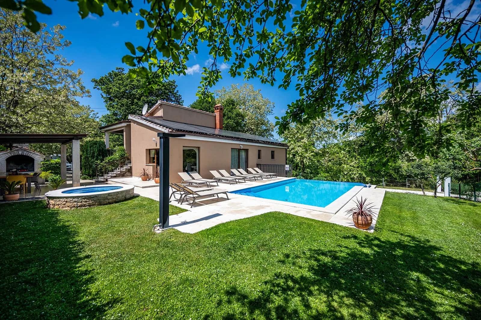 Villa Ferlini