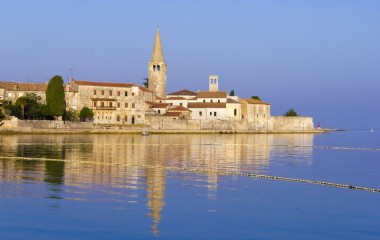 Why do people love coming to Poreč?