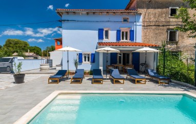 Villa Istria AD 1749 mit beheiztem Pool