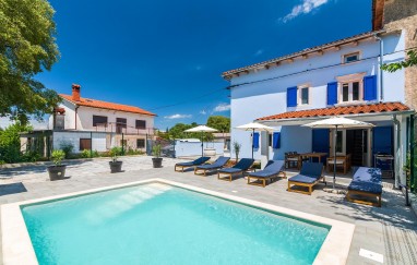 Villa Istria AD 1749 mit beheiztem Pool