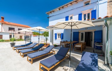 Villa Istria AD 1749 mit beheiztem Pool